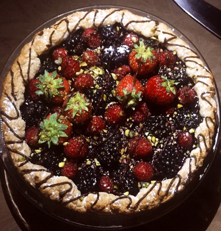 Tarta de hojaldre con frutos rojos y mermelada de&nbsp;arándanos